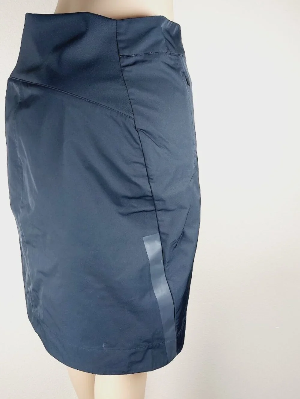 Nike Women's Black Sportswear Bonded Front Slit Casual A-Line Skirt Size L